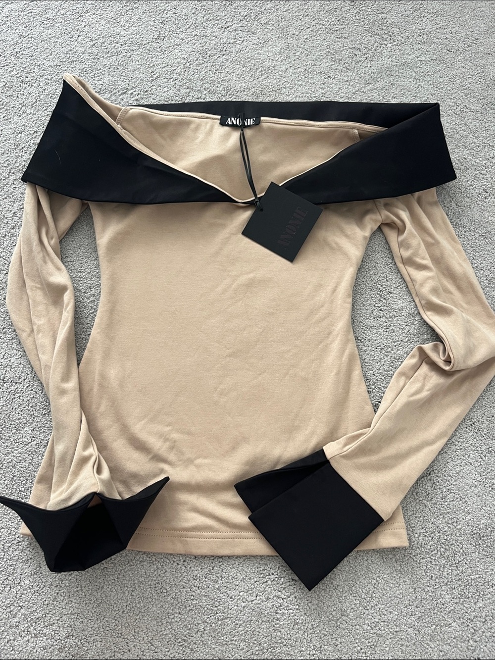 Anonie  Off-Shoulder Top in Beige with Black Trim